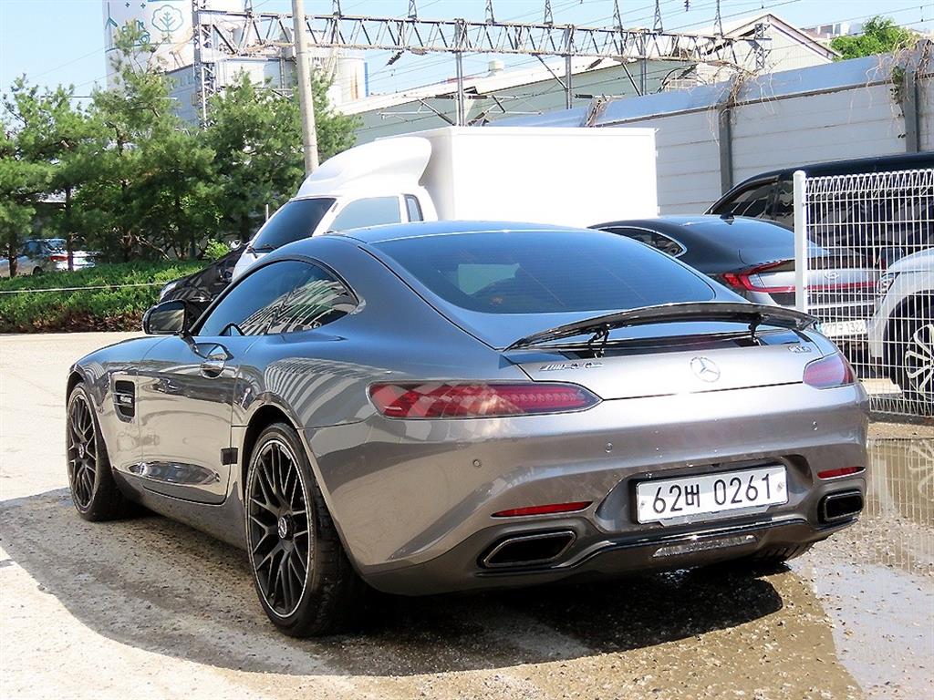 Mercedes Benz AMG GT - Vista 3