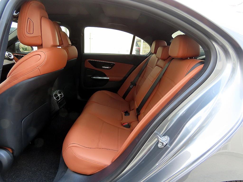 Mercedes Benz C Class - Vista 6