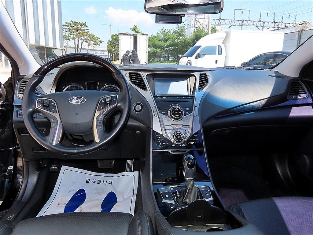 HYUNDAI Grandeur - Vista 7