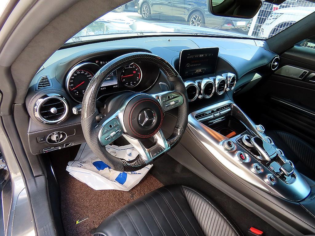 Mercedes Benz AMG GT - Vista 6