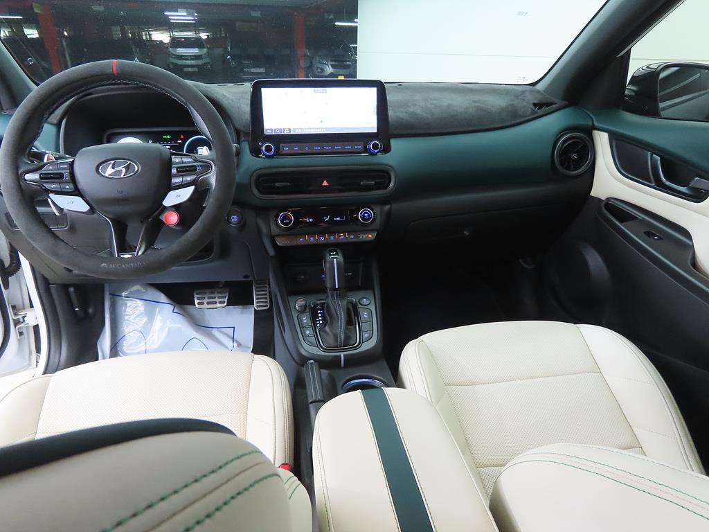 HYUNDAI Kona - Vista 7