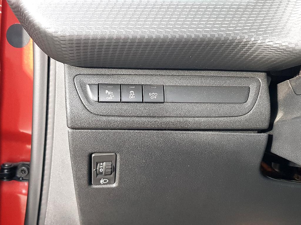 Peugeot 2008 - Vista 11