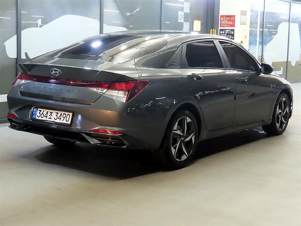 HYUNDAI Avante - Vista 4