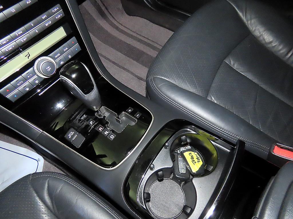KIA Opirus - Vista 12