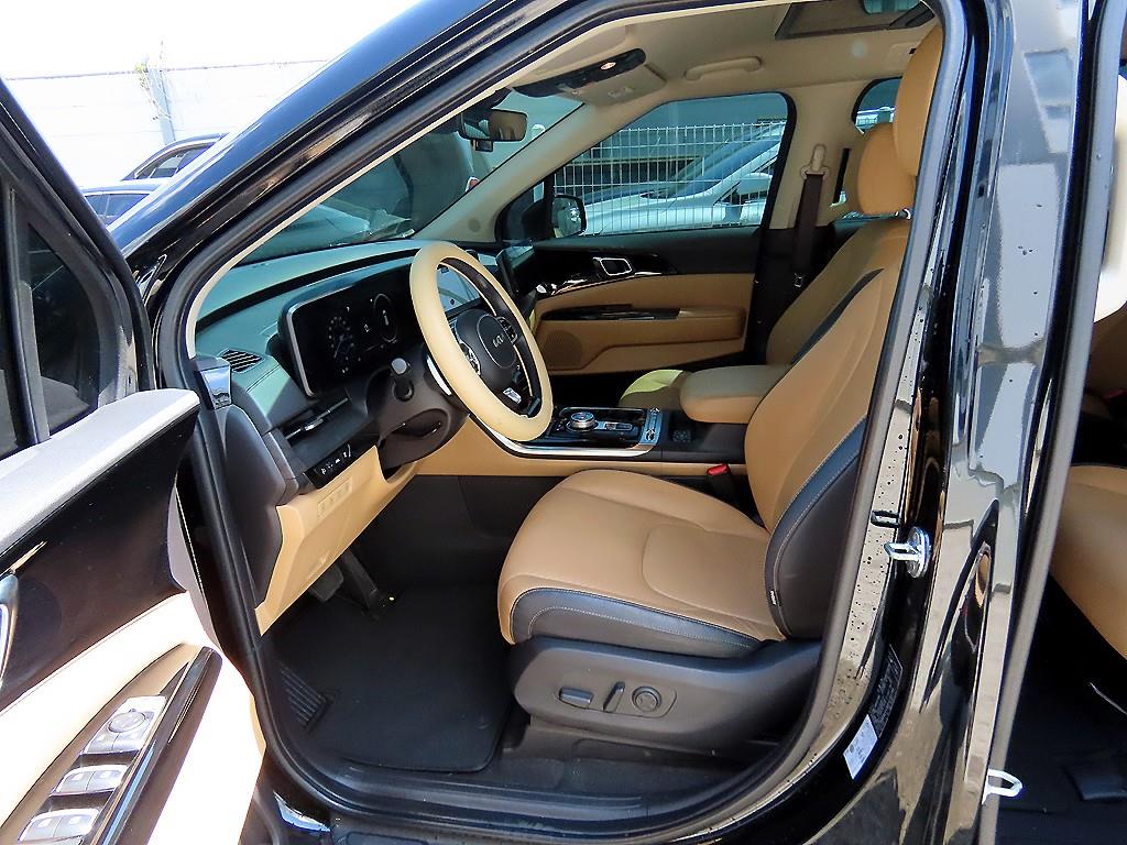 KIA Carnival - Vista 5