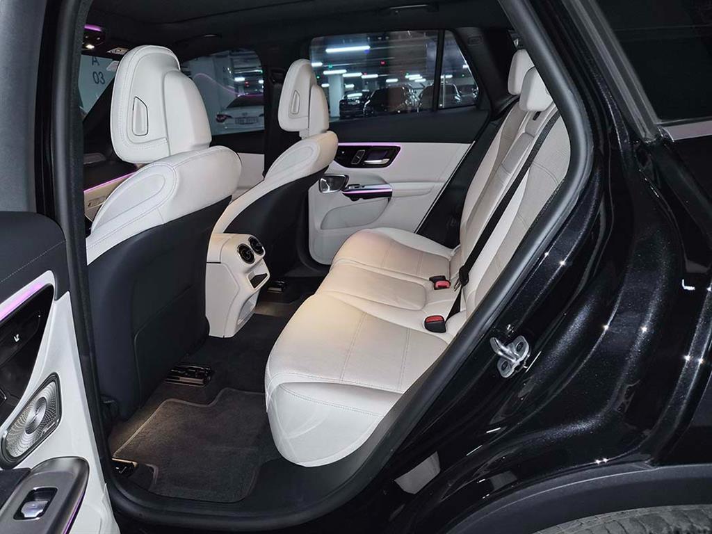 Mercedes Benz GLC Class - Vista 7