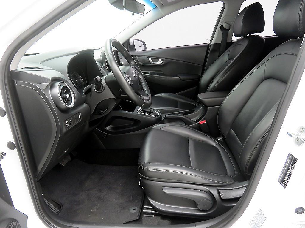 HYUNDAI Kona - Vista 7