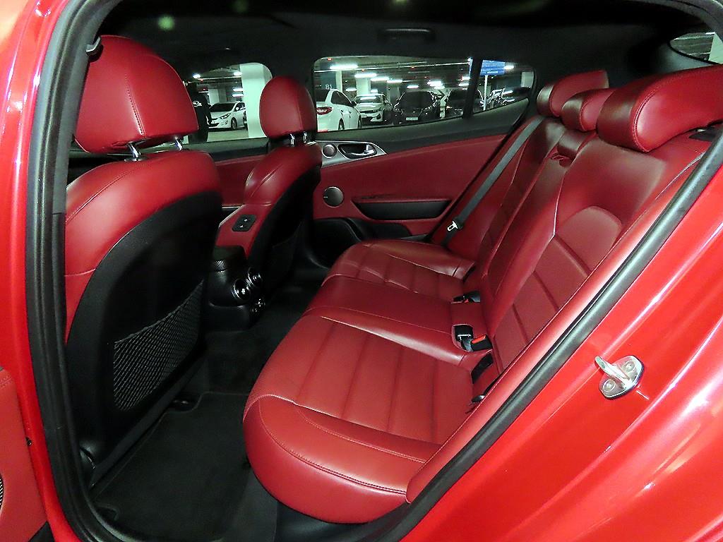 KIA Stinger - Vista 7