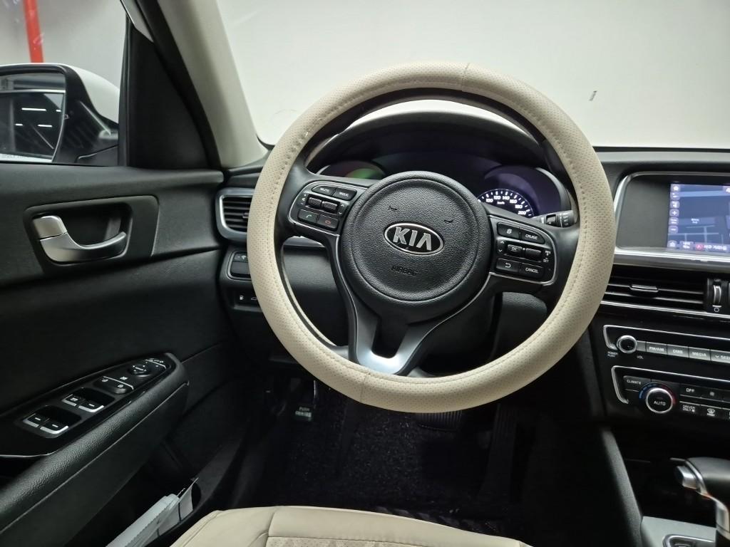 KIA K5 - Vista 9
