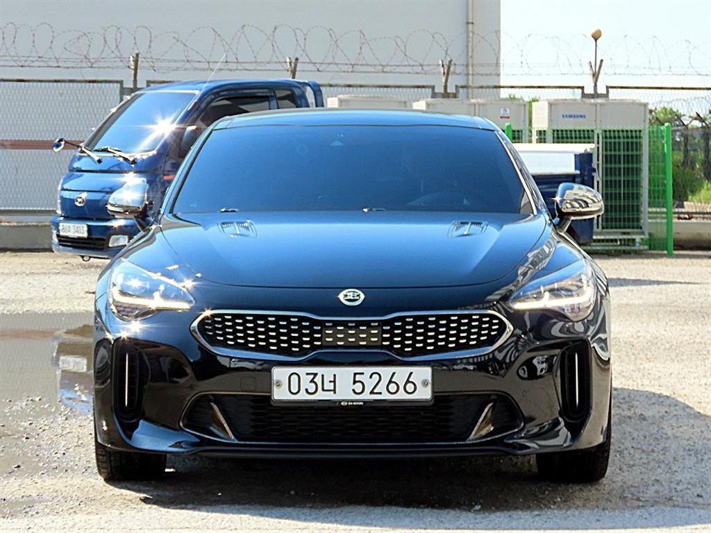 KIA Stinger 2019 Negro - Importación desde Corea - HF Imports Iquique - Foto 1