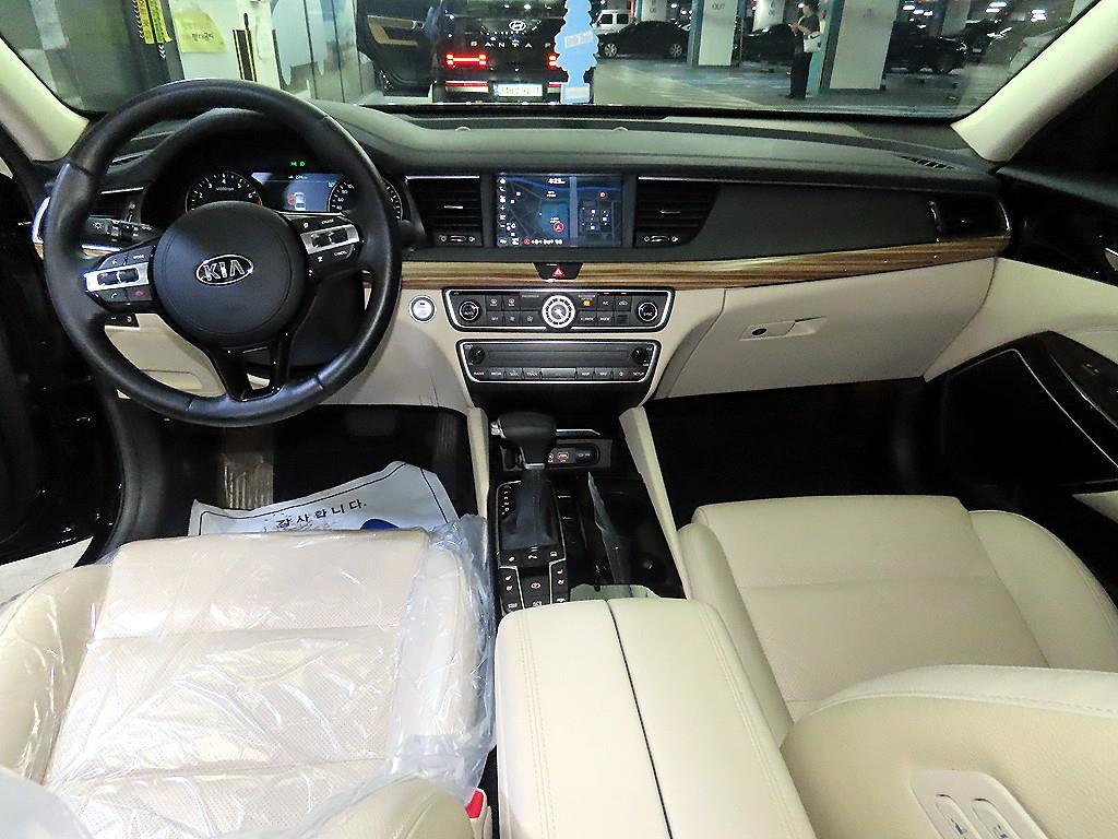 KIA K7 - Vista 10