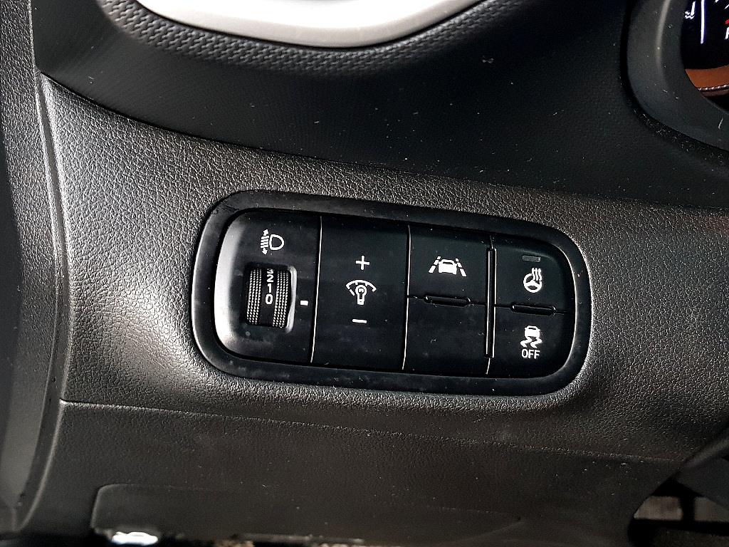 HYUNDAI Venue - Vista 12
