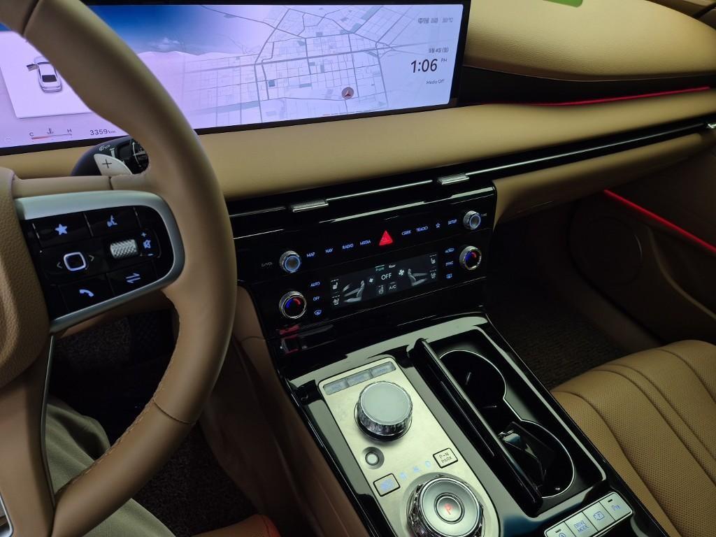 Genesis G80 - Vista 9