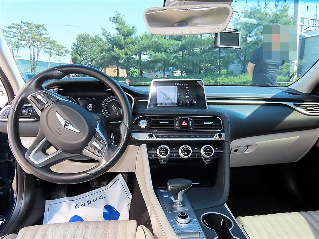 Genesis G70 - Vista 7