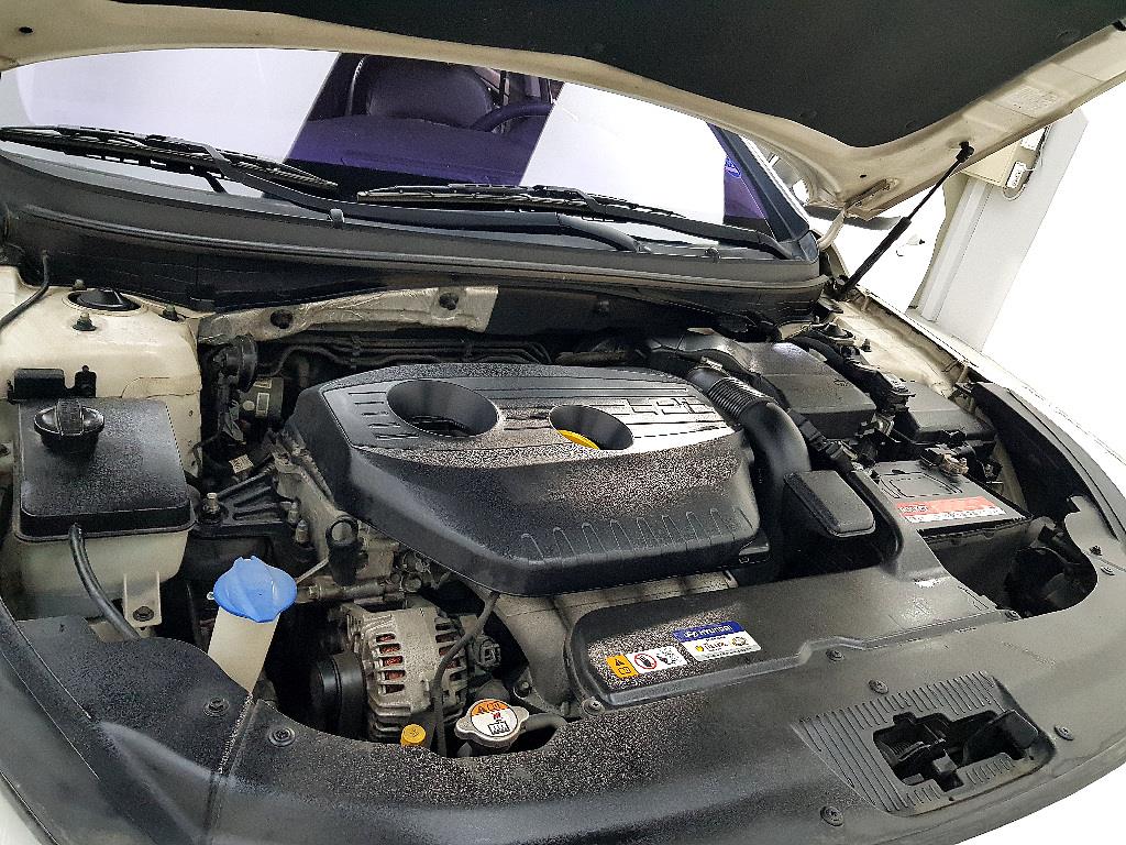 HYUNDAI Sonata - Vista 6