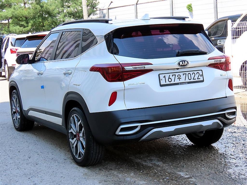 KIA Seltos - Vista 3