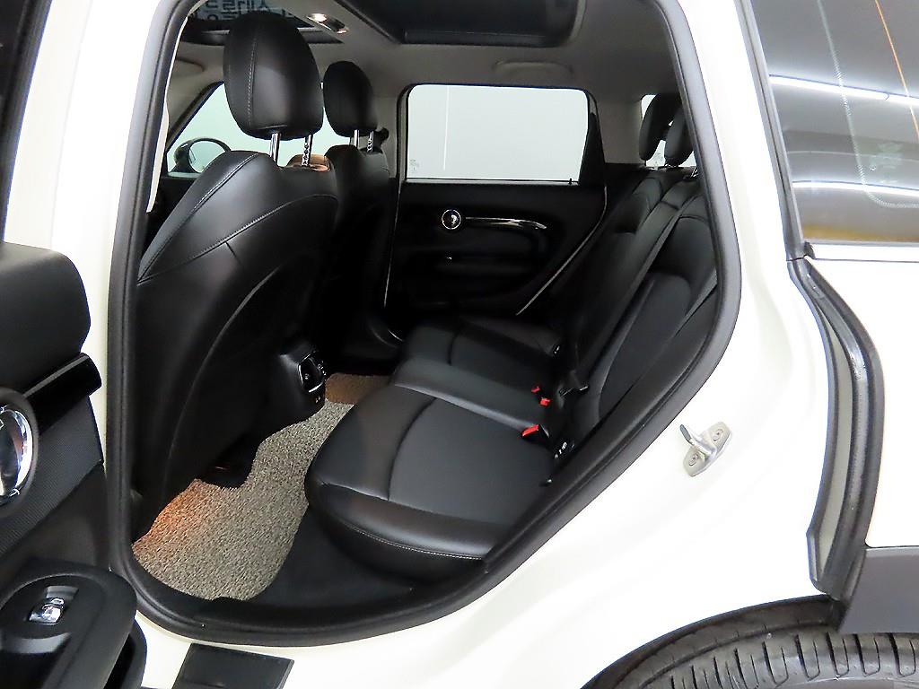 Mini Clubman - Vista 6