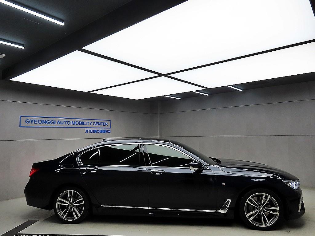 BMW 7 Series - Vista 2