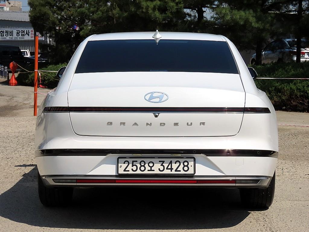HYUNDAI Grandeur - Vista 4