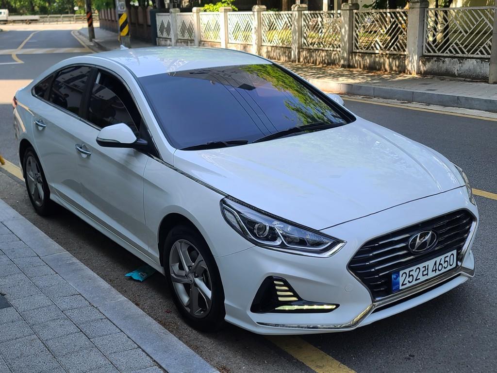 HYUNDAI Sonata - Vista 3