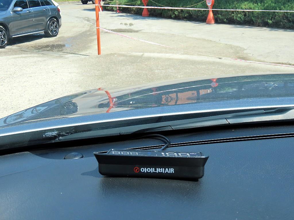 HYUNDAI Genesis - Vista 10