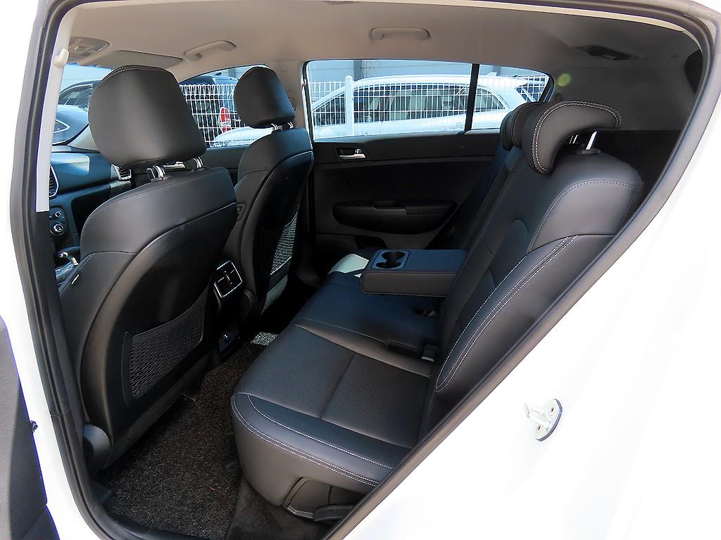 KIA Sportage - Vista 6