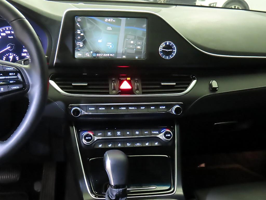 HYUNDAI Grandeur - Vista 11