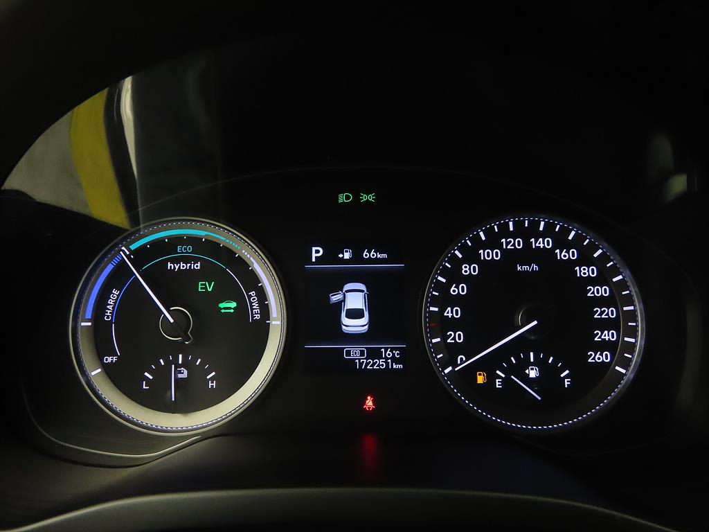 HYUNDAI Grandeur - Vista 9