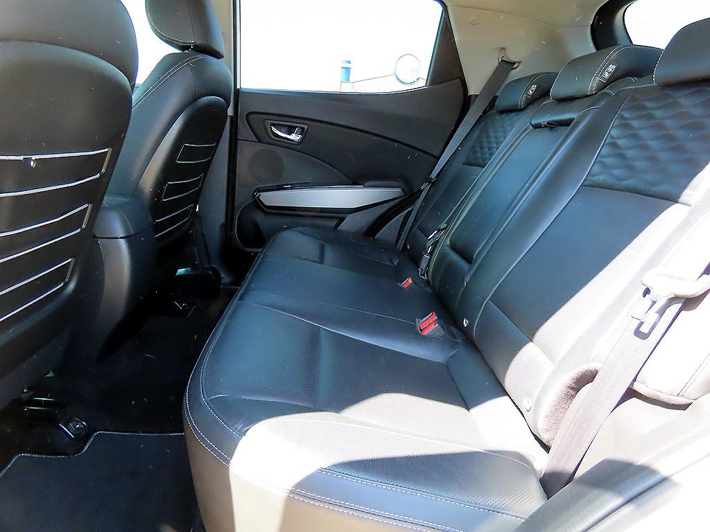 Ssangyong Tivoli - Vista 6