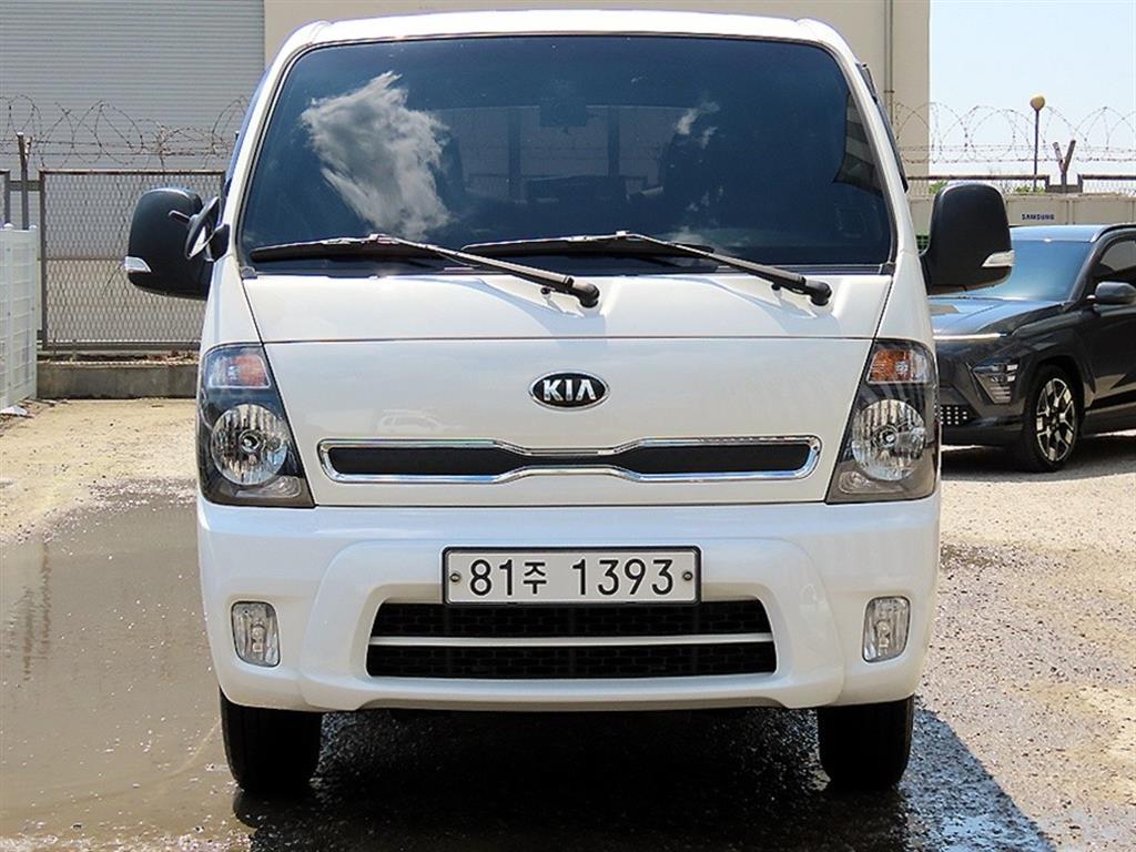 Small Truck Top_Powergate 2018 Blanco - Importación desde Corea - HF Imports Iquique - Foto 1