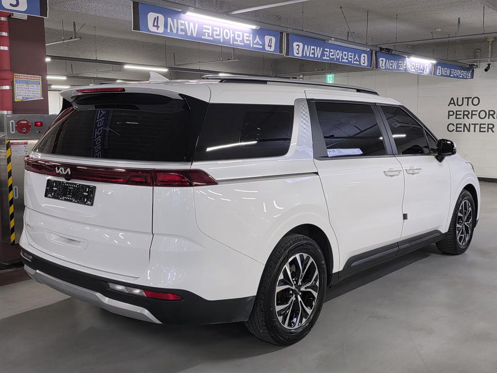 KIA Carnival - Vista 3