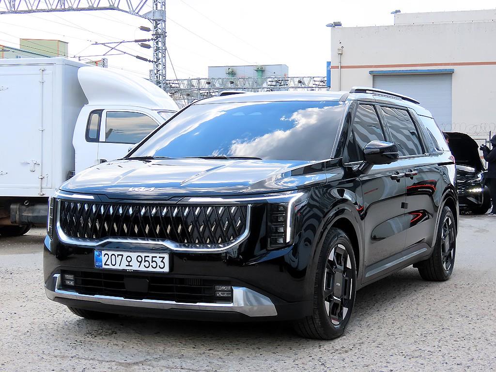 KIA Carnival - Vista 2