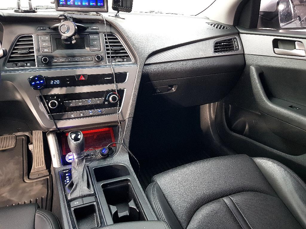 HYUNDAI Sonata - Vista 10