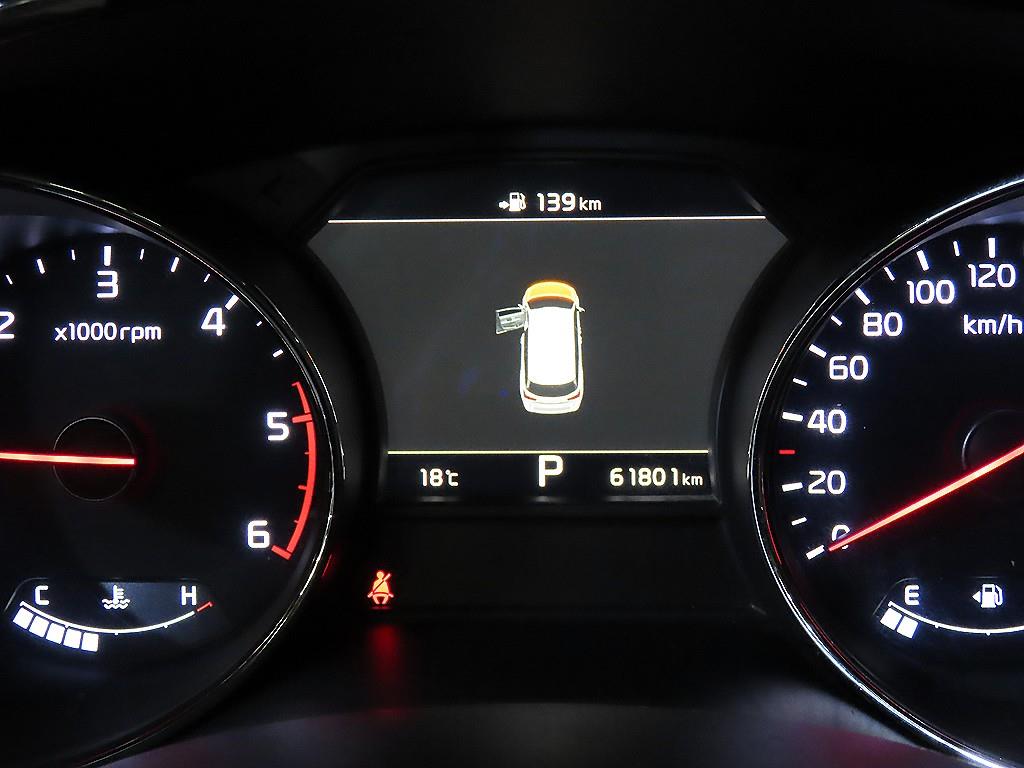 KIA Carnival - Vista 9