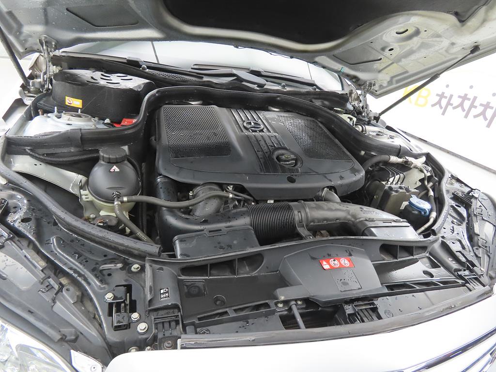 Mercedes Benz E class 2016 Plateado - Importación desde Corea - HF Imports Iquique - Foto 19