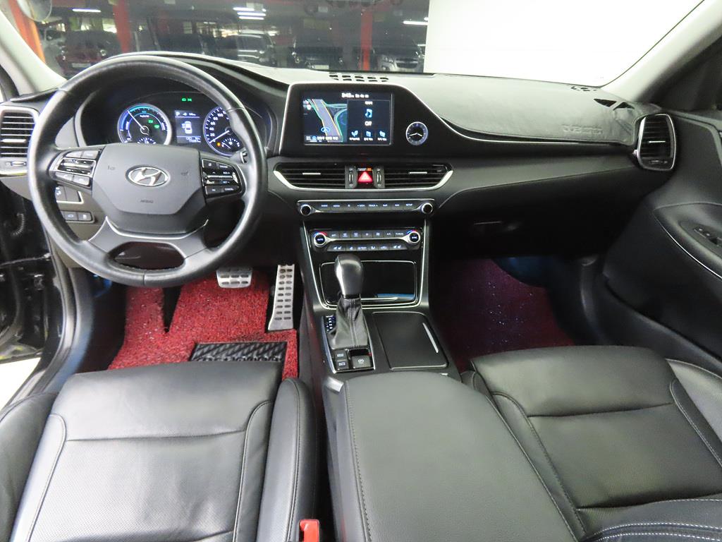 HYUNDAI Grandeur - Vista 7