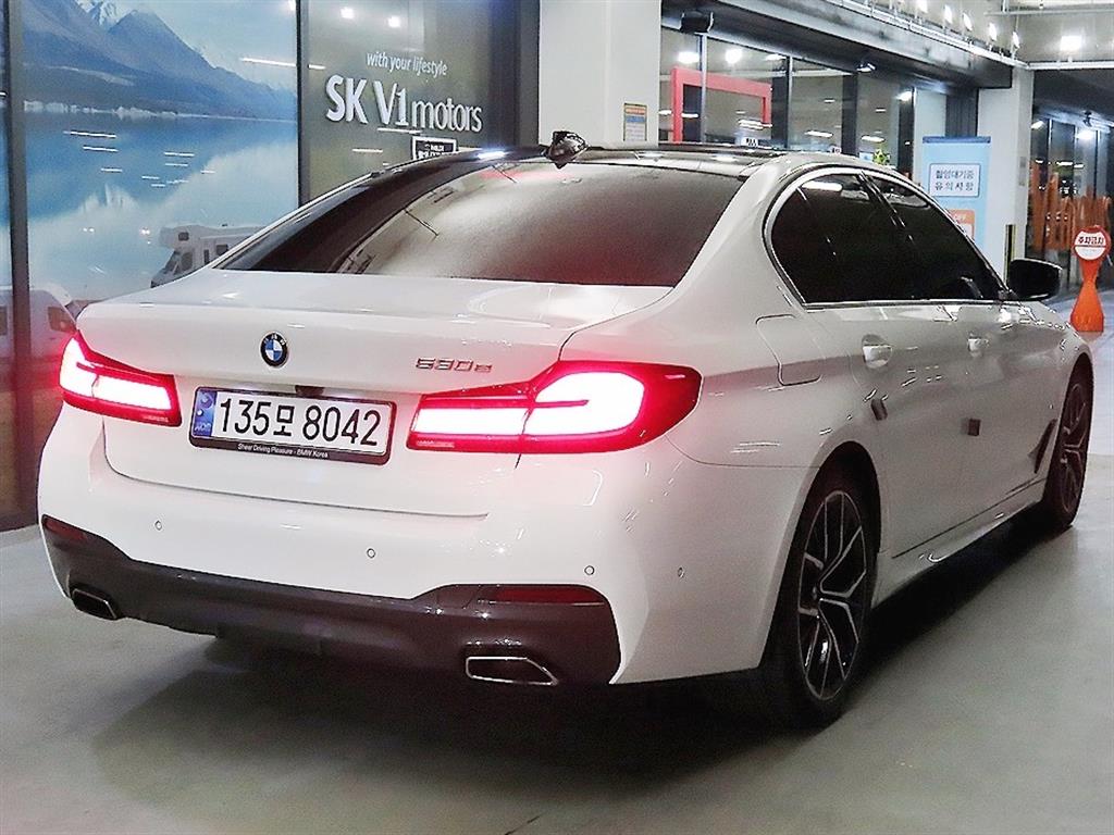 BMW 5 Series - Vista 4