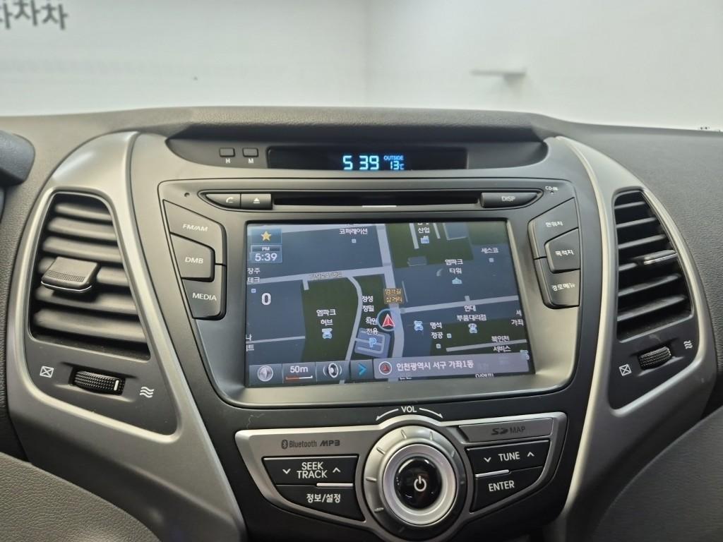 HYUNDAI Avante 2014 Blanco - Importación desde Corea - HF Imports Iquique - Foto 13