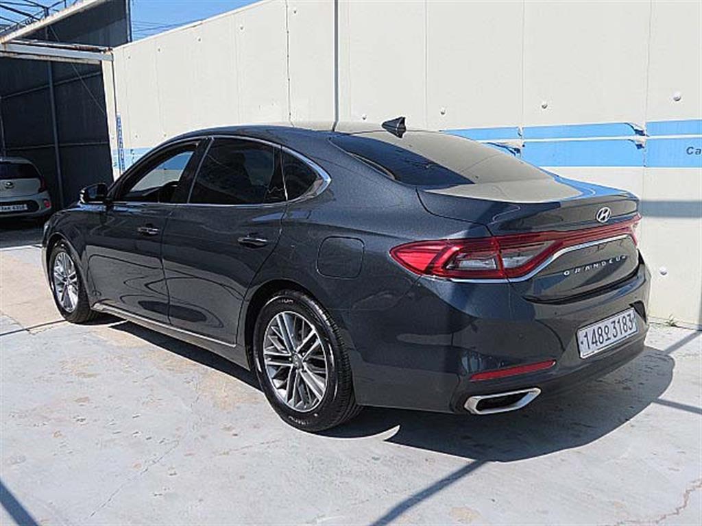 HYUNDAI Grandeur - Vista 7