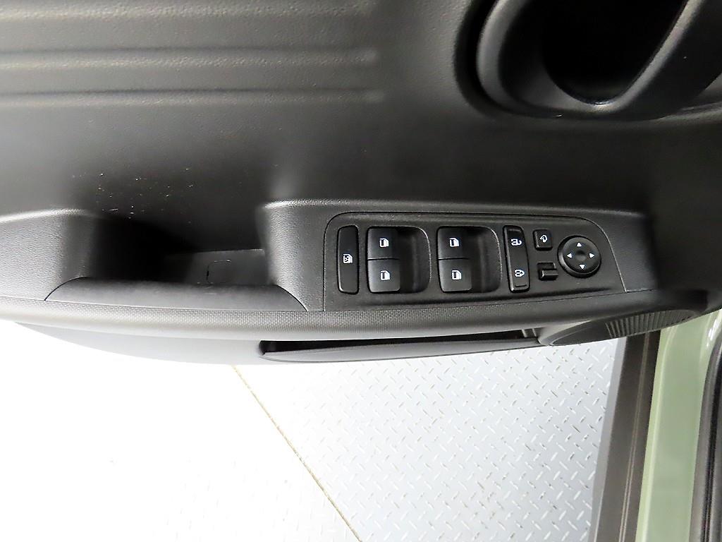 HYUNDAI Casper - Vista 11