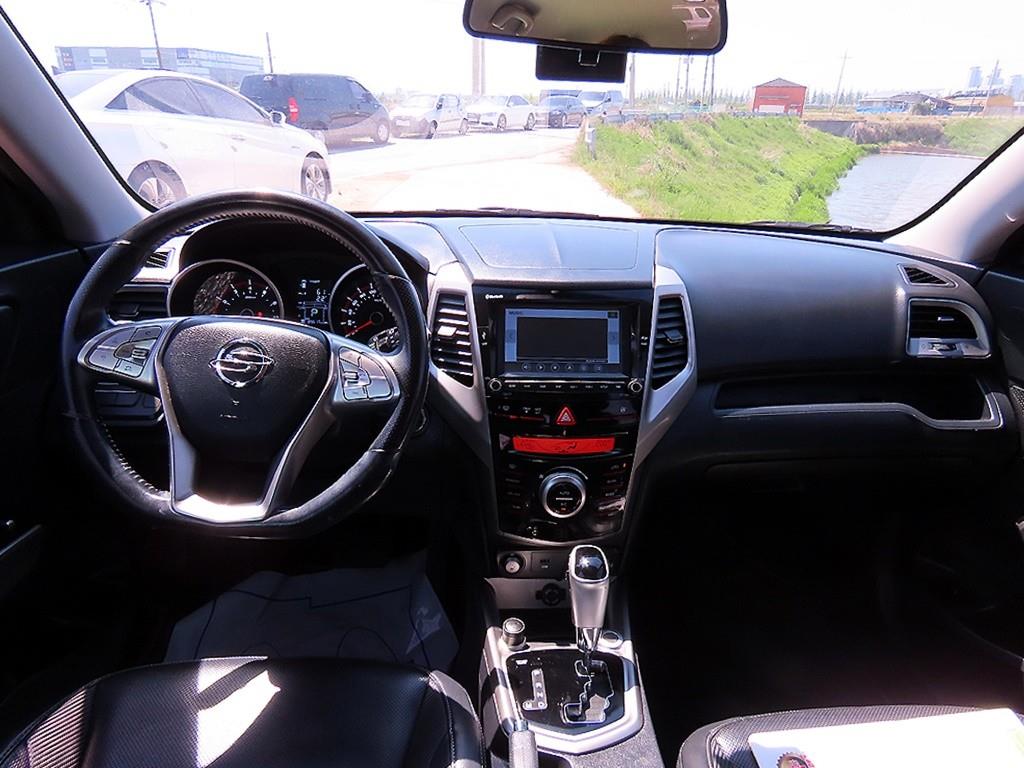 Ssangyong Tivoli - Vista 9