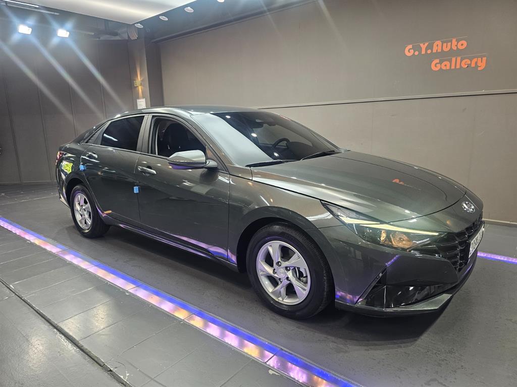 HYUNDAI Avante - Vista 12