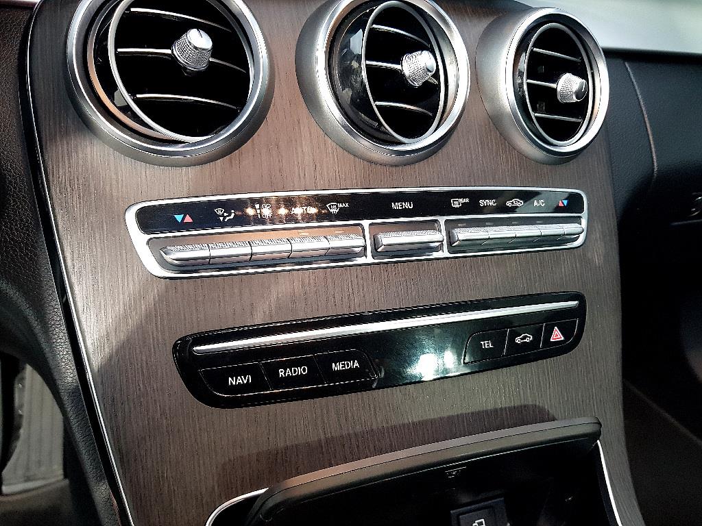 Mercedes Benz C Class - Vista 12