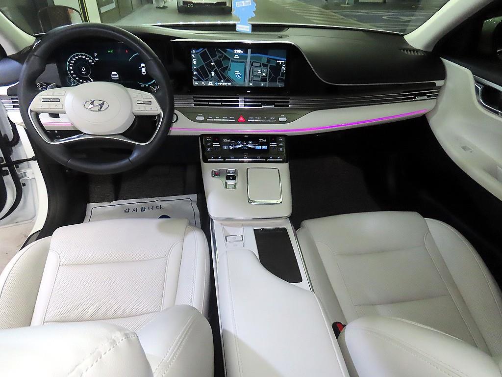 HYUNDAI Grandeur - Vista 10