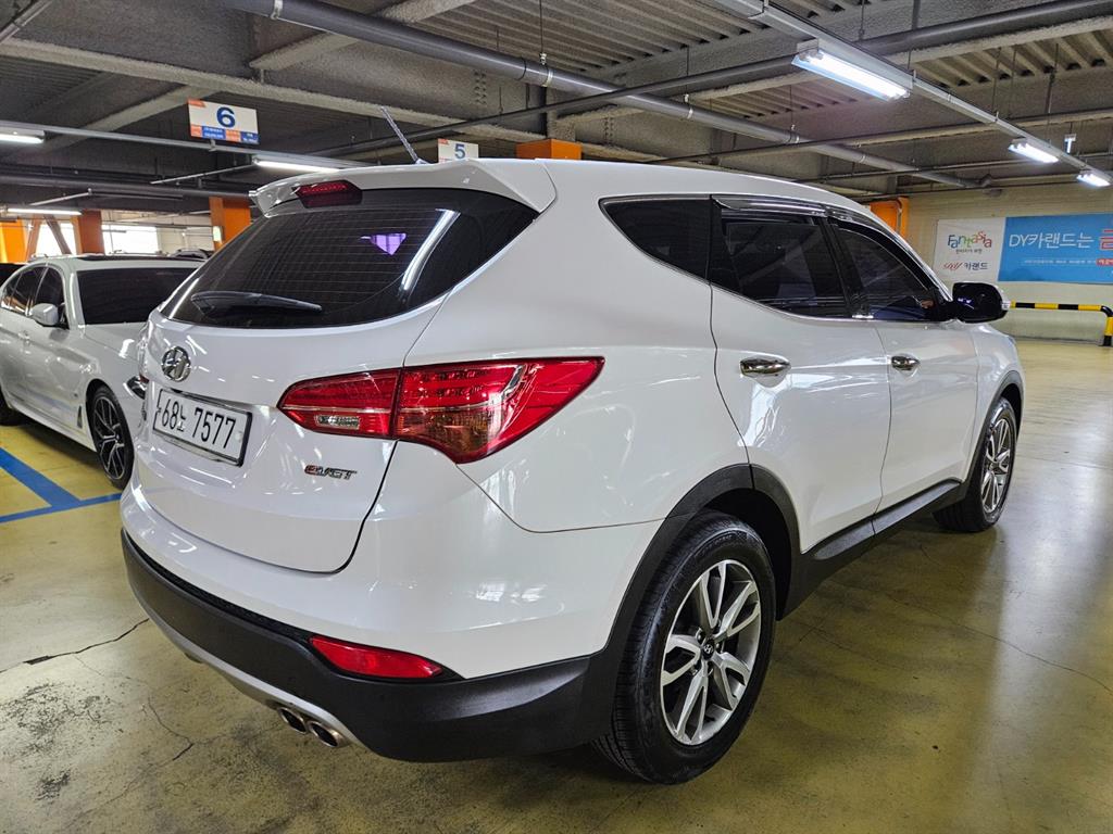 HYUNDAI Santa Fe - Vista 6