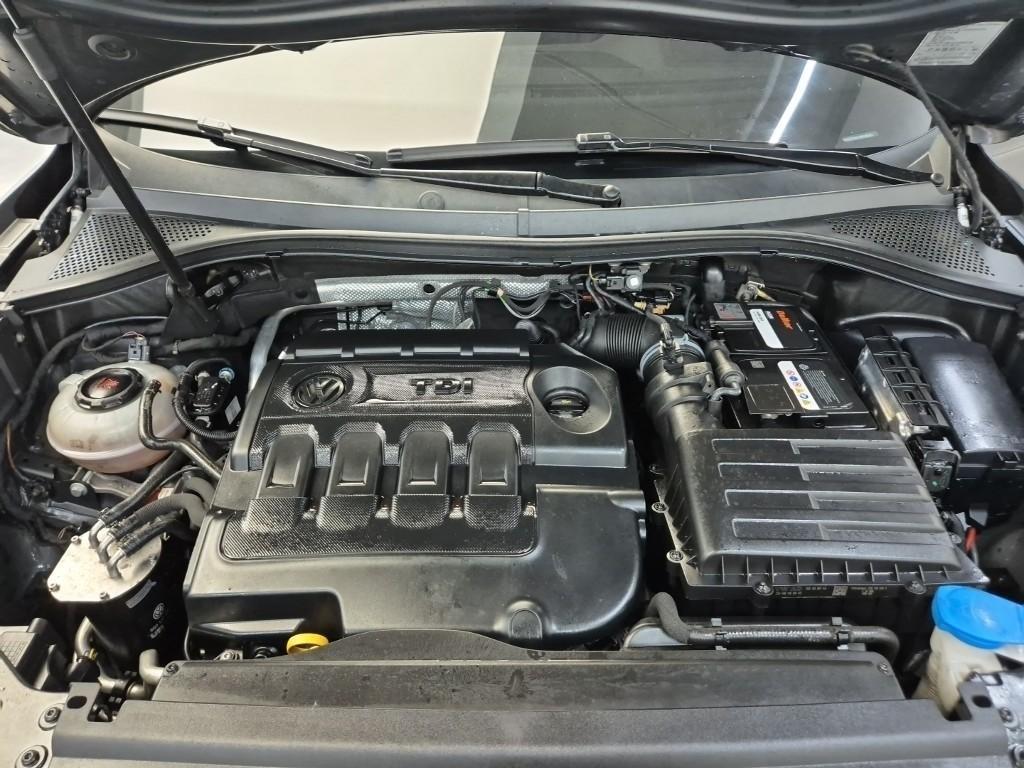 Volkswagen Tiguan - Vista 5
