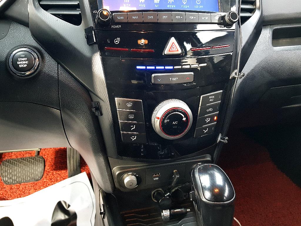 Ssangyong Tivoli - Vista 12
