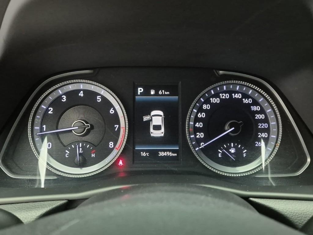 HYUNDAI Sonata - Vista 6