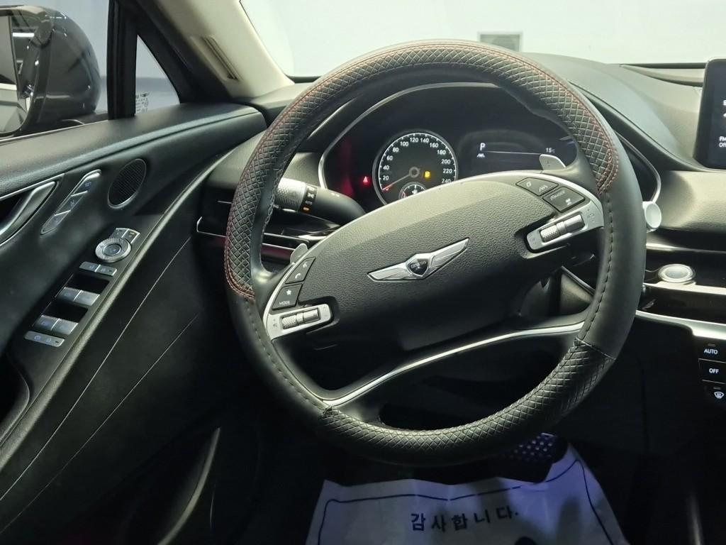 Genesis G80 - Vista 12