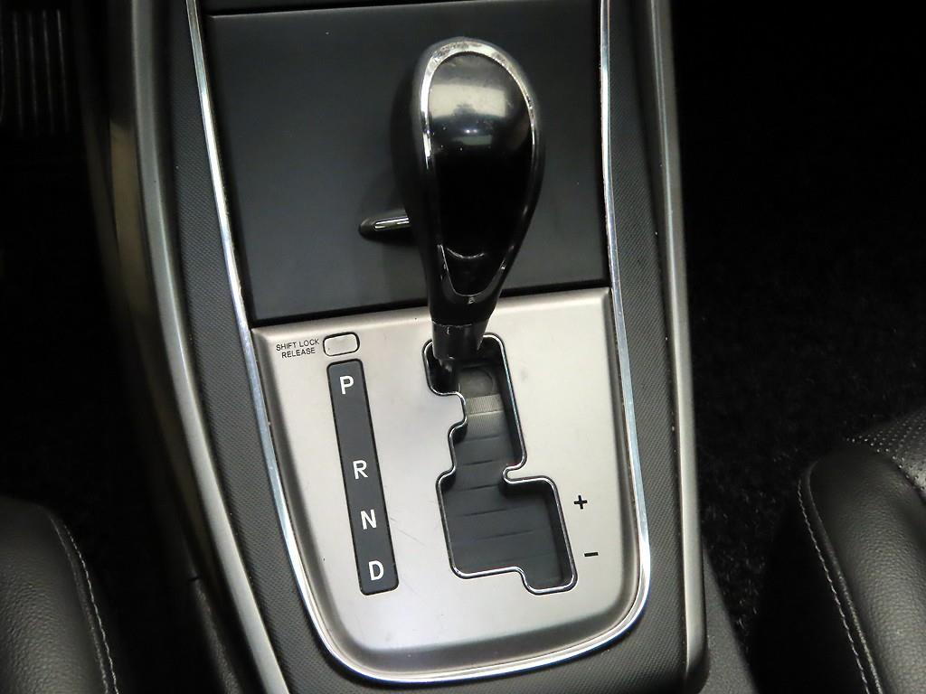 HYUNDAI Avante - Vista 10
